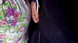Une brune à la silhouette séduisante profite d'une bite film porno gratuit viol noire
