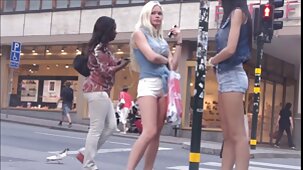 Un bel homme fait frire une magnifique brune avec un joli films x gratuit français visage par derrière
