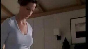 Sur le film de porno français grand lit, Lana a baisé Nathan