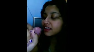 Ebony gigolo plaît à une brune chaude avec des courbes magnifiques film porno francais en entier