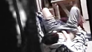 Un homme en salopette aimait le sexe avec une femme film porno gratuit français étrange