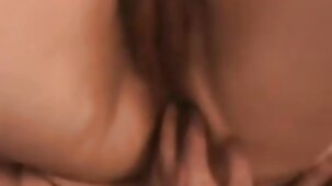 Une nana incroyable soulève pornographie française gratuite la bite d'un mec en un clin d'œil
