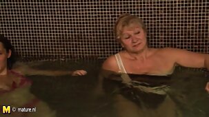 Étudiant à quatre yeux prend parfaitement une film porno français film porno français bite dans le cul