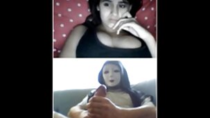 Bite dodue poilue pincée par un gros film italien x gratuit caca