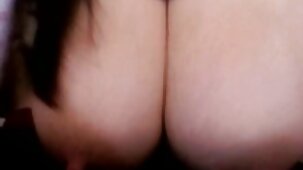 L'étalon a d'abord baisé la plantureuse avec un cancer, puis dans d'autres video film porno francais poses