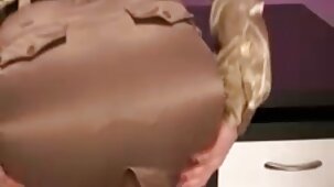 Dans un bureau à l'ancienne, video porno francaises gratuites une nana baise avec le patron