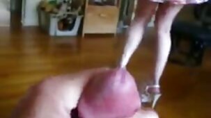 Une femme aux gros seins baise un passager film gratuit x francais dans un taxi